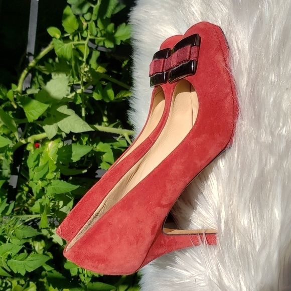 Joan & David red suede pumps with bow - Picture 1 of 7